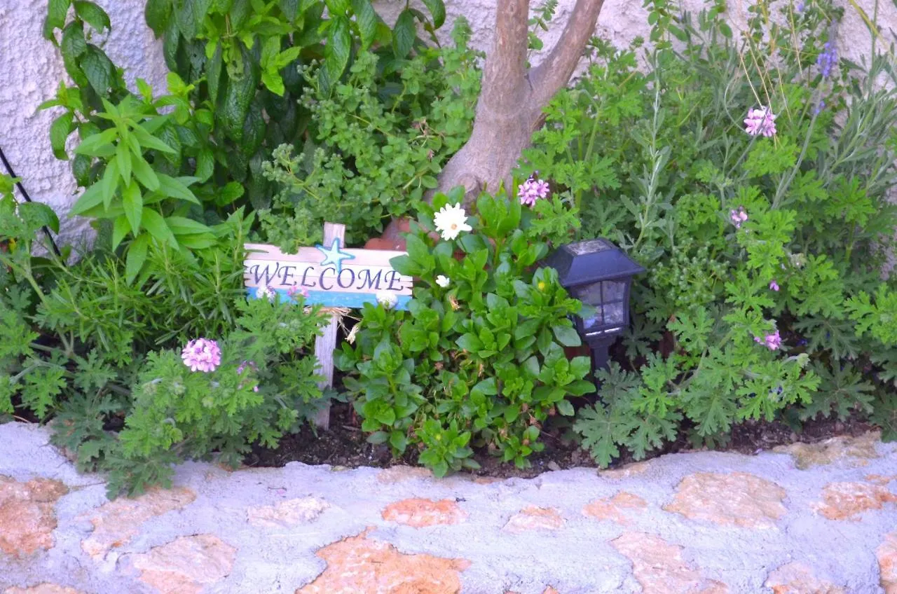 Holiday home Aloe House Lakithra Villa